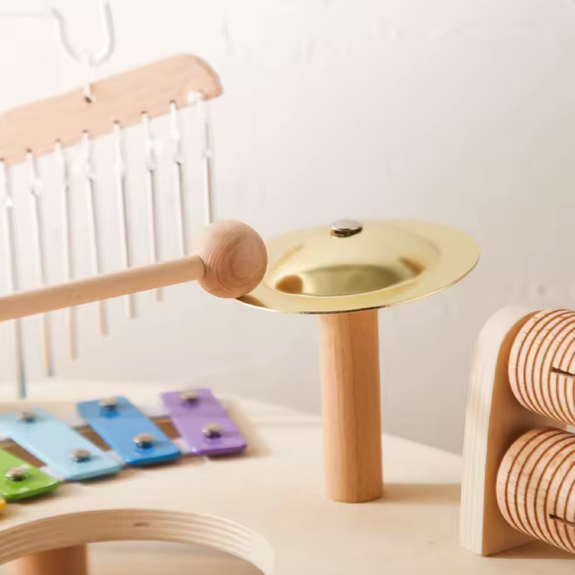 Verschillende muziekinstrumenten – veilig en duurzaam ontwerp voor kleine handjes